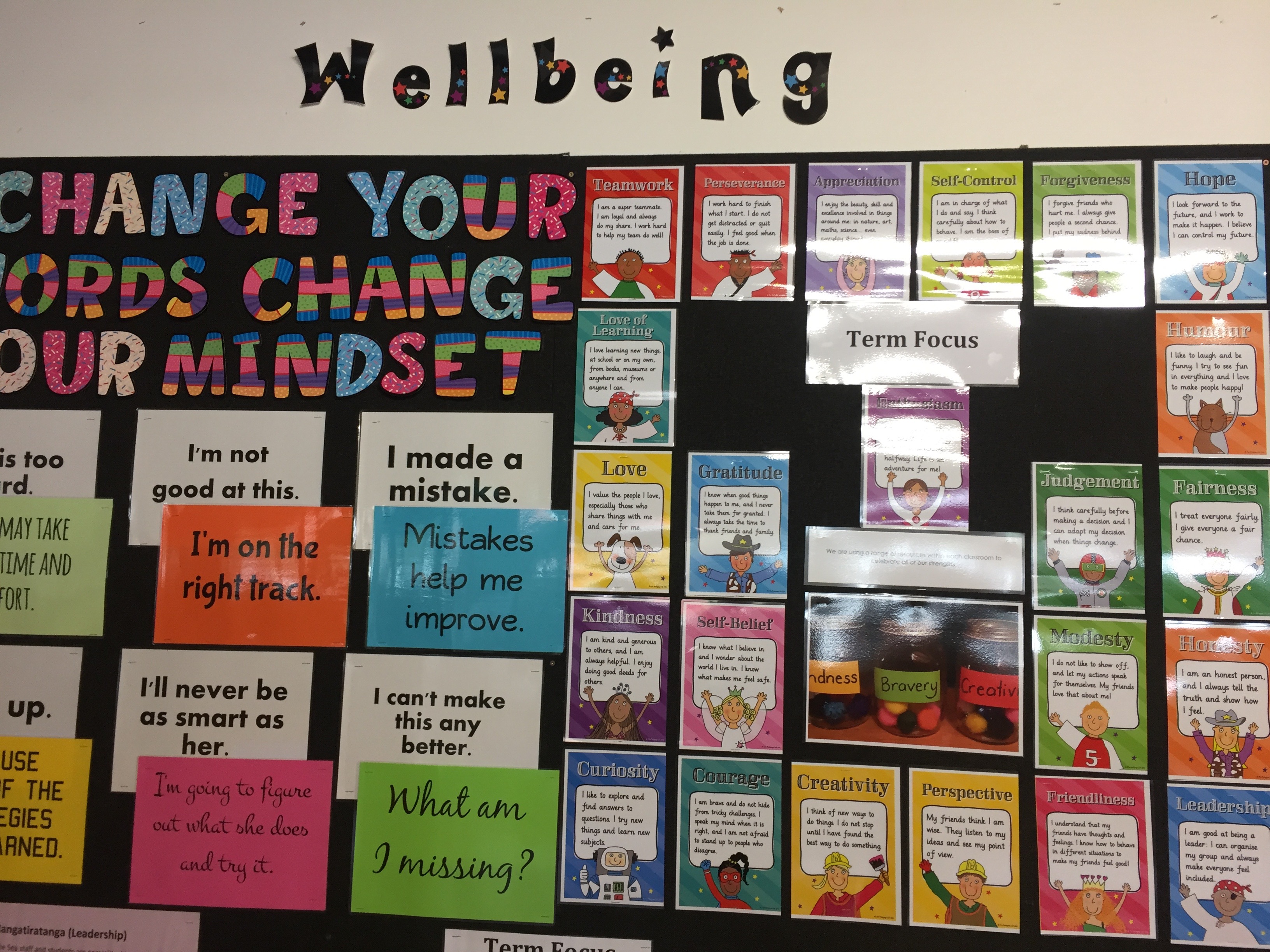 pin-by-nikki-lou-on-pshe-primary-classroom-displays-eyfs-classroom